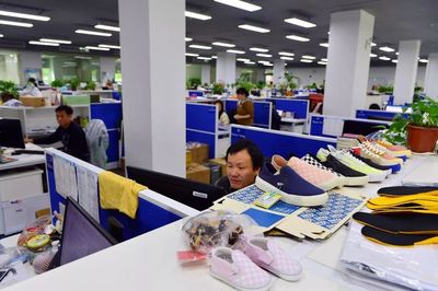 “全球第二大鞋业工厂“生产车间,是这样的。